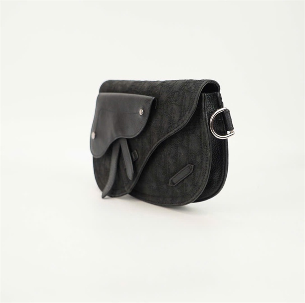 Túi Dior yên ngựa đen hoạ tiết logo size 20 TB+