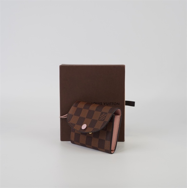 Ví LV gập 2 ô vuông nút hồng +