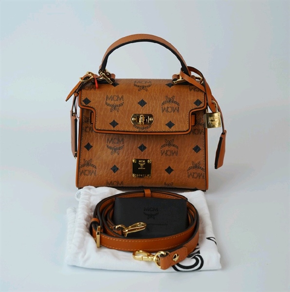 Túi MCM nâu 18cm KG+