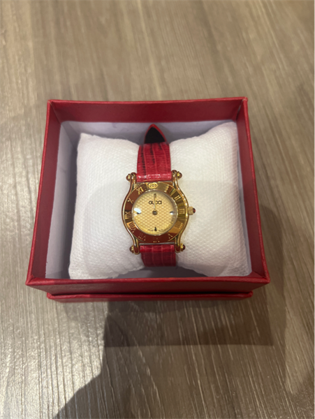 đồng hồ GC quai da rắn đỏ kim vàng KG+