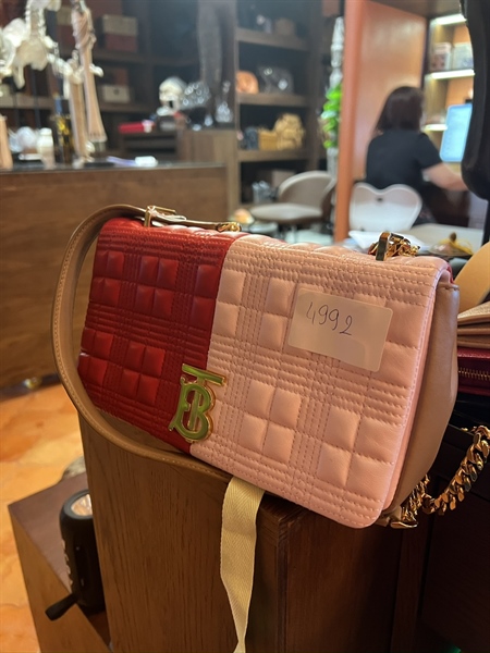 Túi Burbery hồng phối đỏ TB+