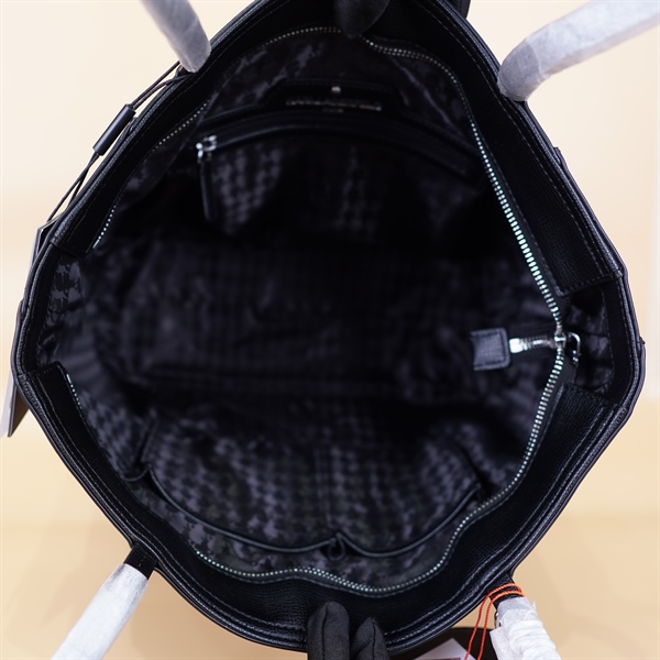 Túi tote Karl Lagerfeld đen KL nhiều hình kèm pound KG