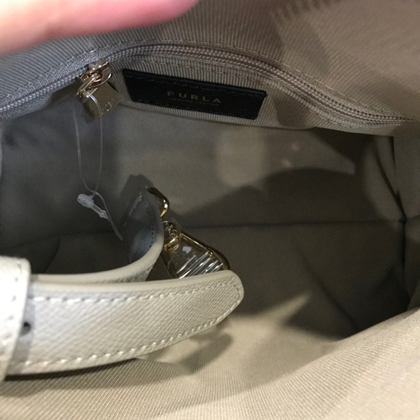 Túi Furla xám + khoá KG+