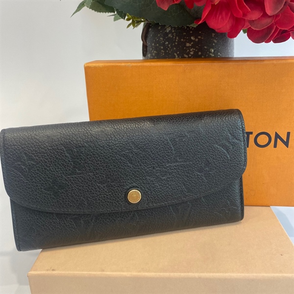 Ví dài LV đen nút bấm Kg +5