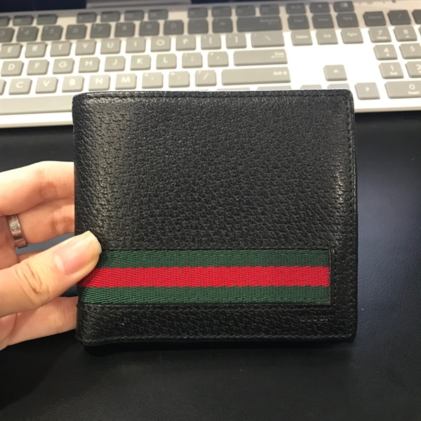 Ví GG đen sọc xanh đỏ +