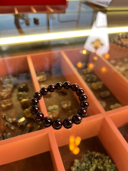 Vòng tay chuỗi hạt đen +