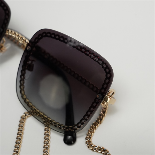 Kính Chanel phối dây xích +