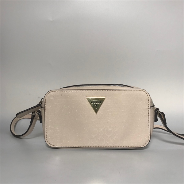 Túi đeo Guess trắng KG+