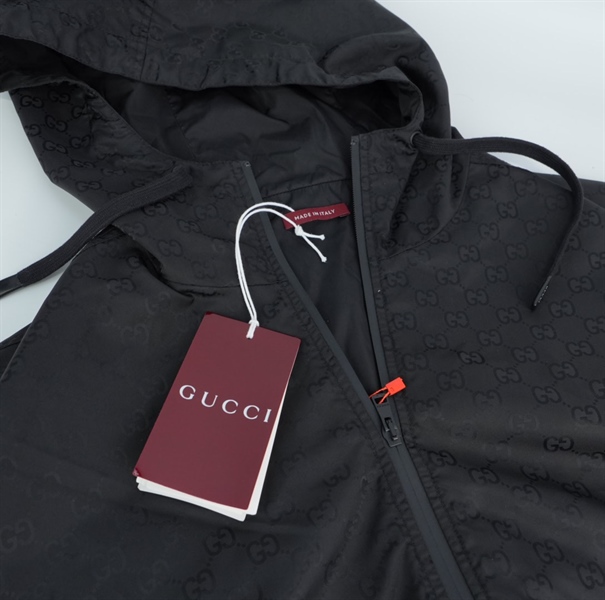 Áo khoác GG in hoạ tiết logo KG+