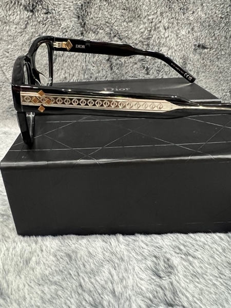 Kính Dior đen KG+