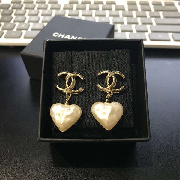 Bông tai Chanel trái tim KG+