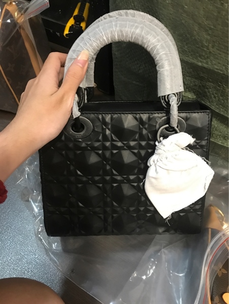 Túi Dior Lady kim cương đen +