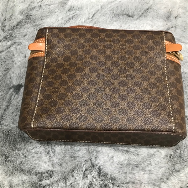 Túi hộp tròn Celine màu nâu KG+