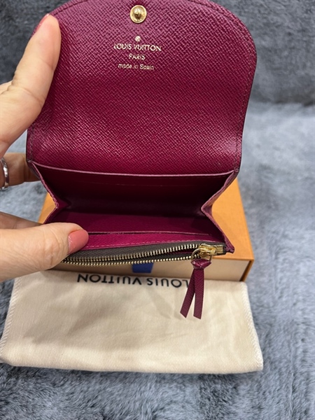 Ví LV nút đỏ nắp bầu tròn +