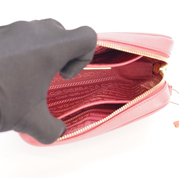 Túi Prada màu đỏ KG+