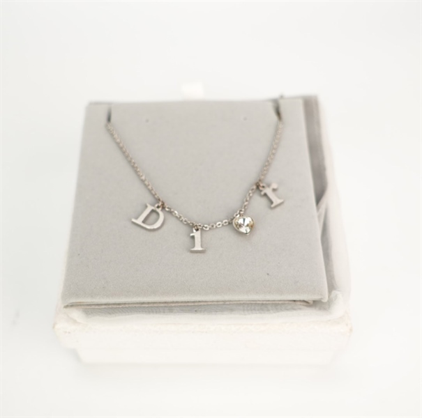 Dây chuyền Dior mặt chữ trái tim KG+