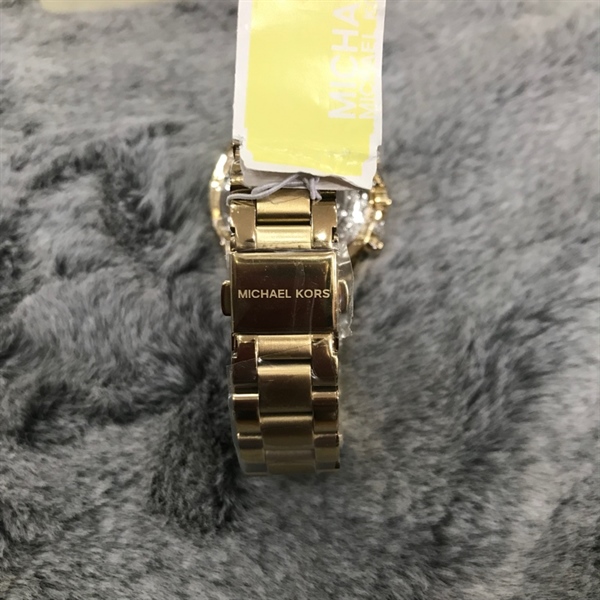 Đồng hồ MK mặt đen dây vàng +