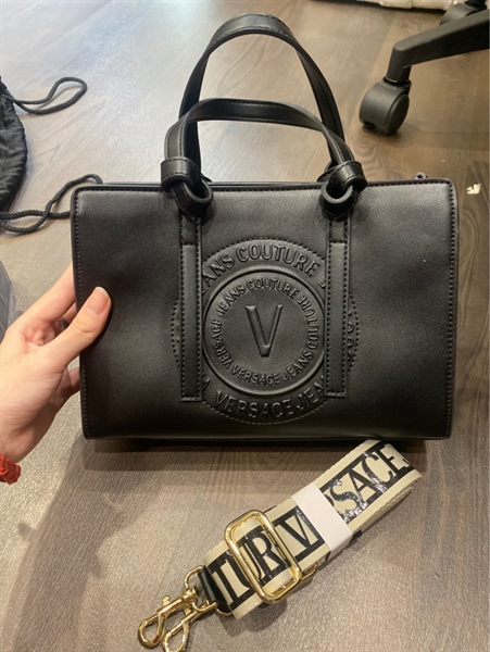 Túi Versace đen KG+