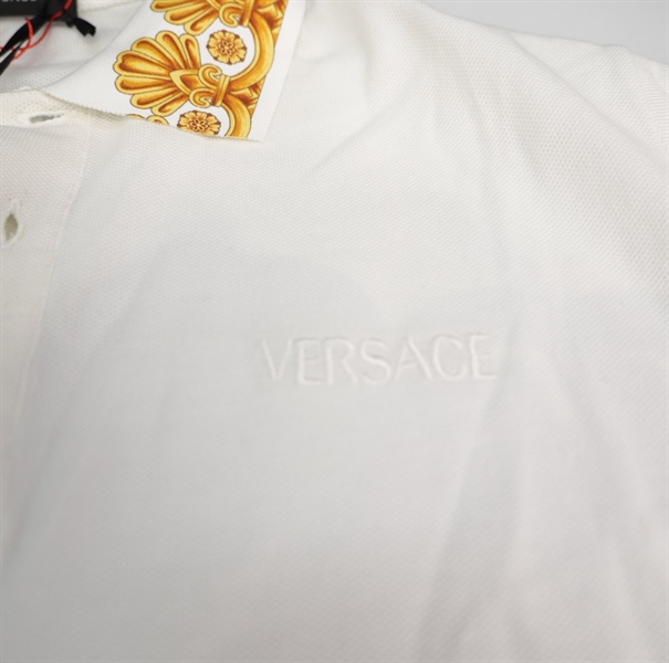 Áo Versace thun trắng cổ vàng size M KG+