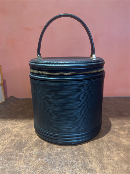 Túi LV trụ tròn đen KG+