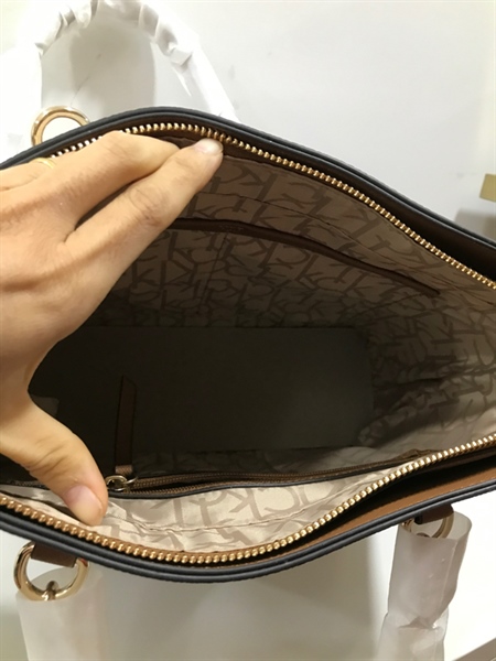 Túi CK Nhiều Màu Kèm Charm KG+