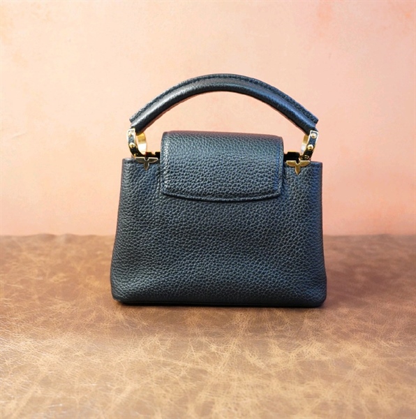 Túi LV Capu đen size small +