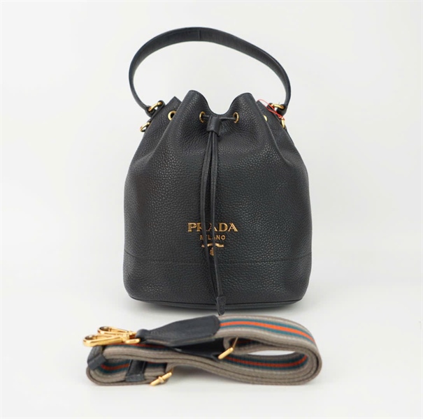 Túi Prada màu đen size 22 KG+