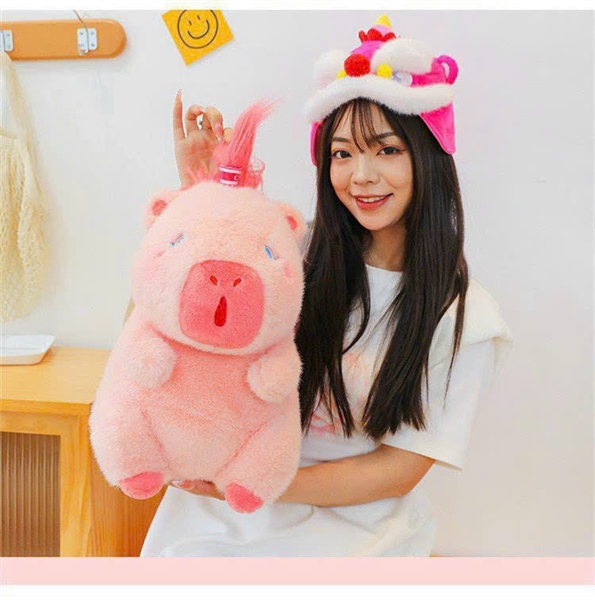 Capybara hồng mũ kỳ lân