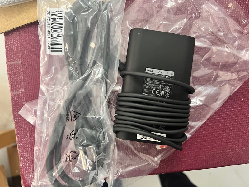 Adaptor Dell 65w oval kim lớn likenew
