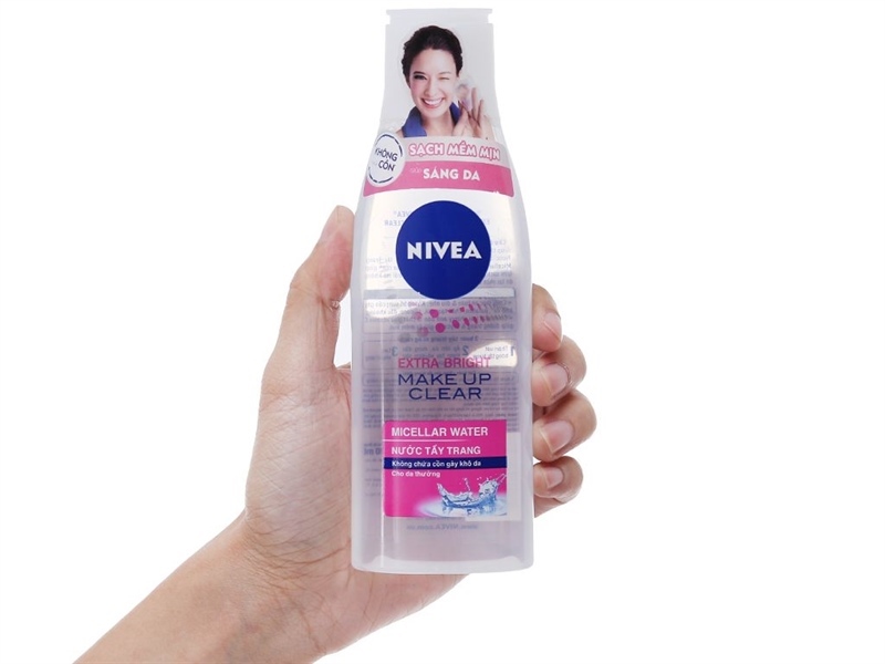 Nước Tẩy Trang Nivea Sạch Mềm Mịn Sáng Da 200ml