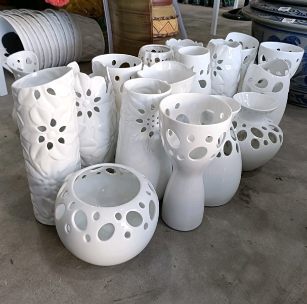 BÌNH HOA TRẮNG TRƠN S3