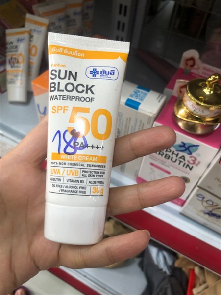 Kem chống nắng sun block-duoc-ban-tai-Tạp Hoá Thái Lan