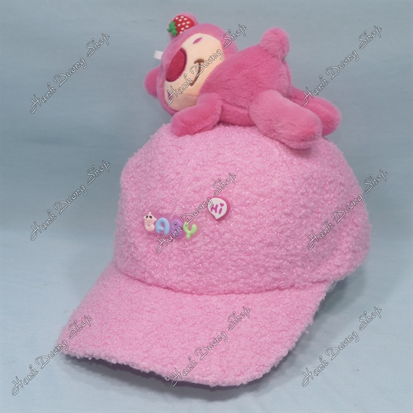 Nón kết trẻ em từ 3-7 tuổi hàng Việt Nam, mũ lưỡi trai gấu dâu nằm vòng đầu 51-55cm phía trước gắn chữ Baby Hi