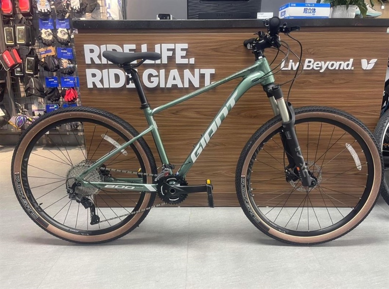 Xe MTB GIANT XTC 800 PLUS 2023 bánh 27.5