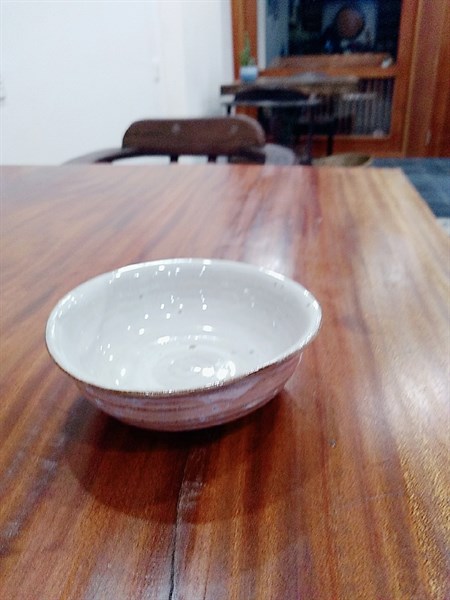 Gốm Chi Bát Con