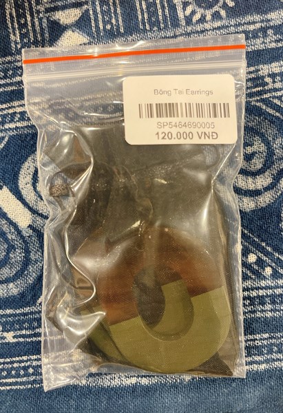 Bông Tai Earrings