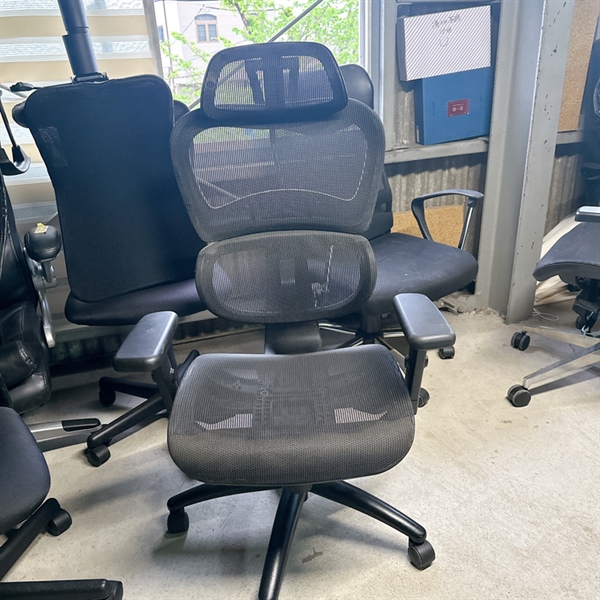 Ghế xoay lưới cao cấp đen