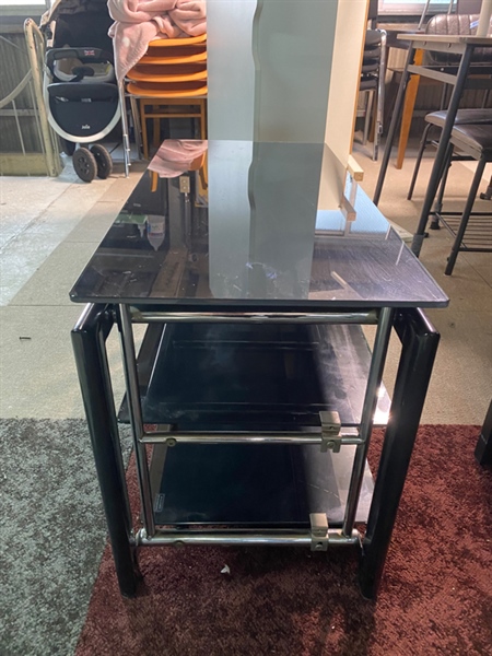 Bàn kính đen 3 tầng