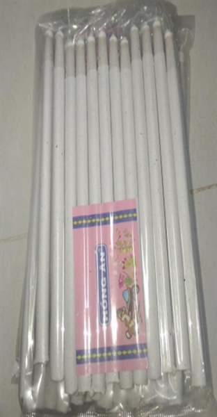 Phấn sáp giữ xe trắng