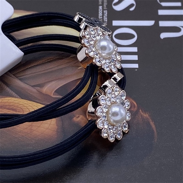 Set 2 buộc tóc hoa ngọc trai