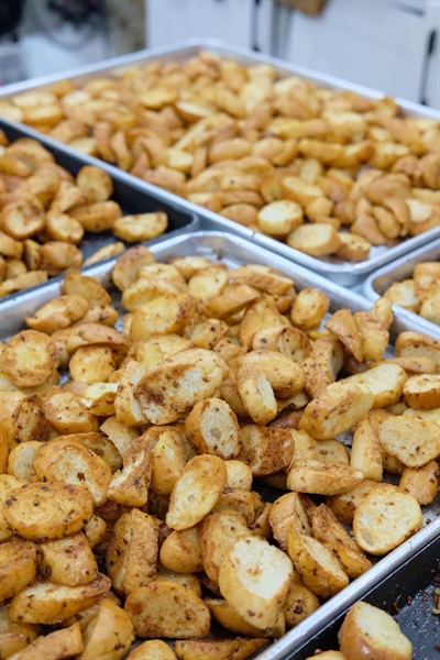 Bánh mì sấy giòn chà bông/rong biển