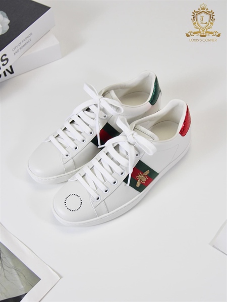 Sneaker Gucci trắng 1 ong