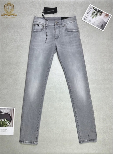 Jean Dolce ghi sáng tag DG nổi running