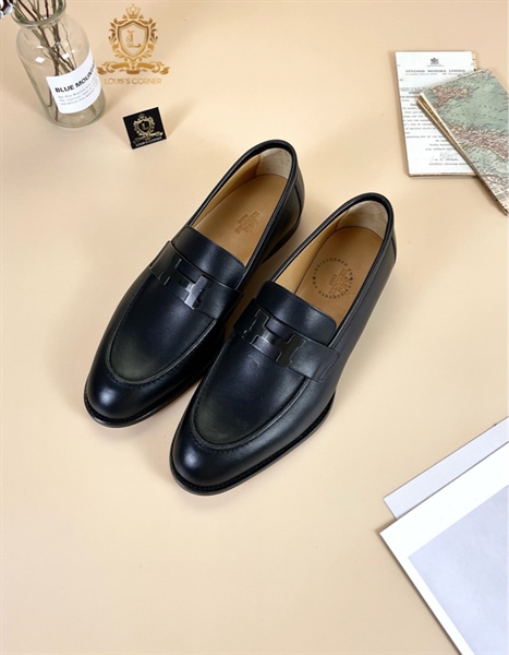 Loafer Hermes Honore đen trơn viền H phay đen