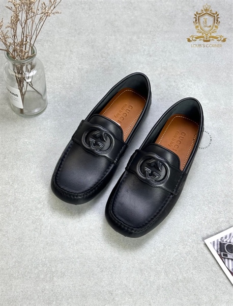 Mocca Gucci đen trơn tag da GG