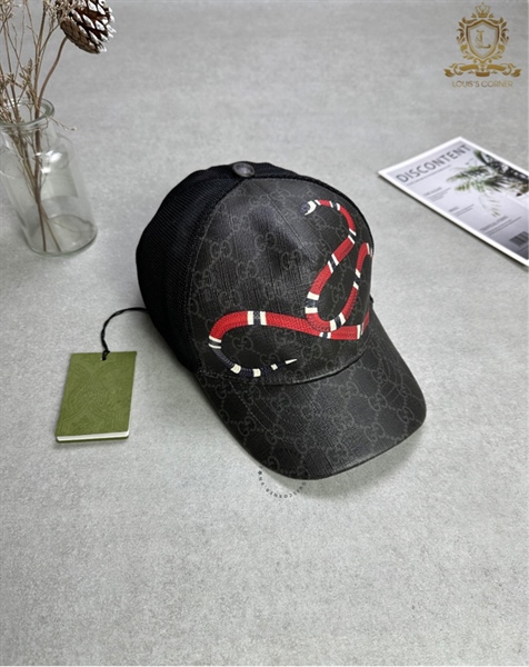 Mũ Gucci mono đen rắn