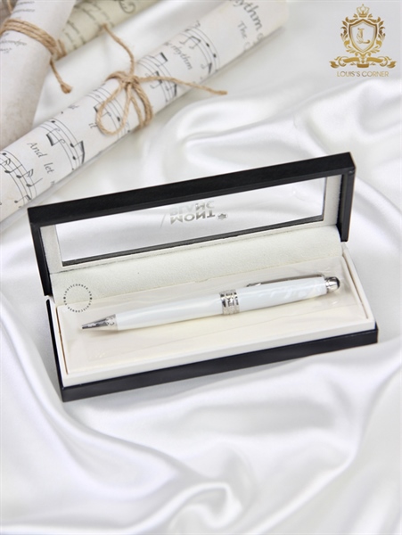 Bút bi Montblanc sơn mài trắng mạ platinum