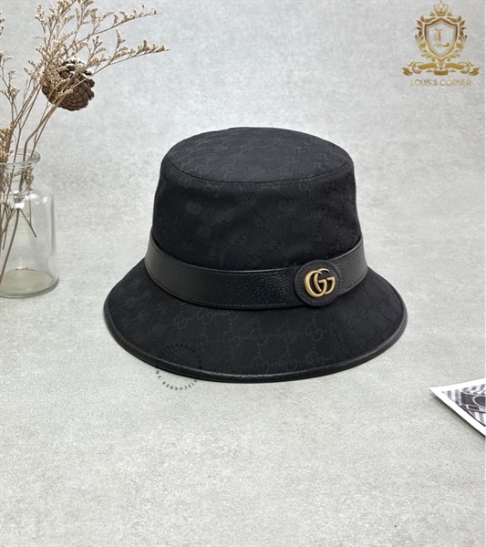 Mũ Gucci mono đen viền da