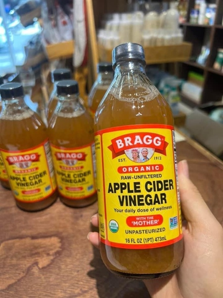 Giấm táo hữu cơ Bragg Mỹ 946 ml