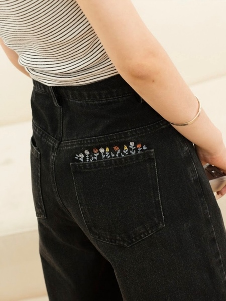 Floral Embroidered JEANS - Đen